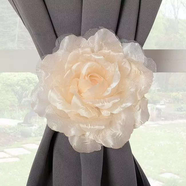 Embrasse Fleur, Beige 3 Embrasse Fleur, Beige